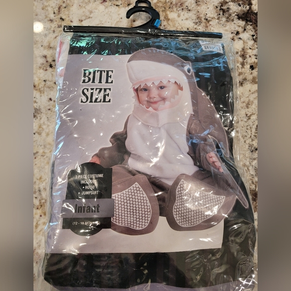 Baby shark costume - Picture 1 of 3